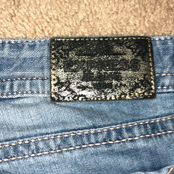EXPRESS Distressed Jeans Mid Rise - Picture 2 of 8